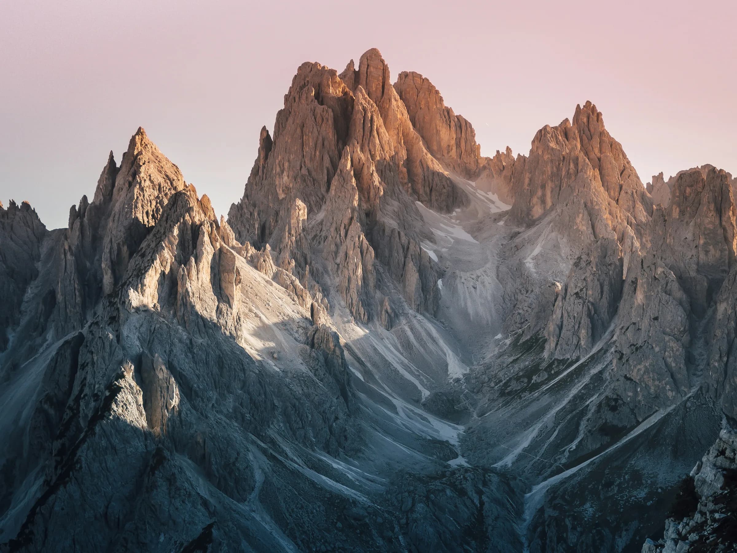 TRA CIME E SILENZIO — VANLIFE DOLOMITI
